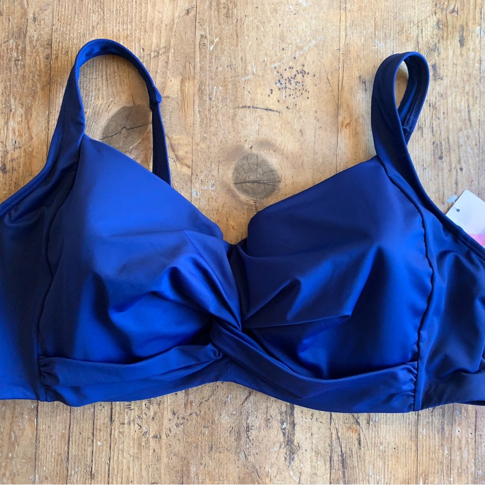 Lands End Navy Blue Twist-Front Lycra Xtra Life Bikini Top 24DD plus size